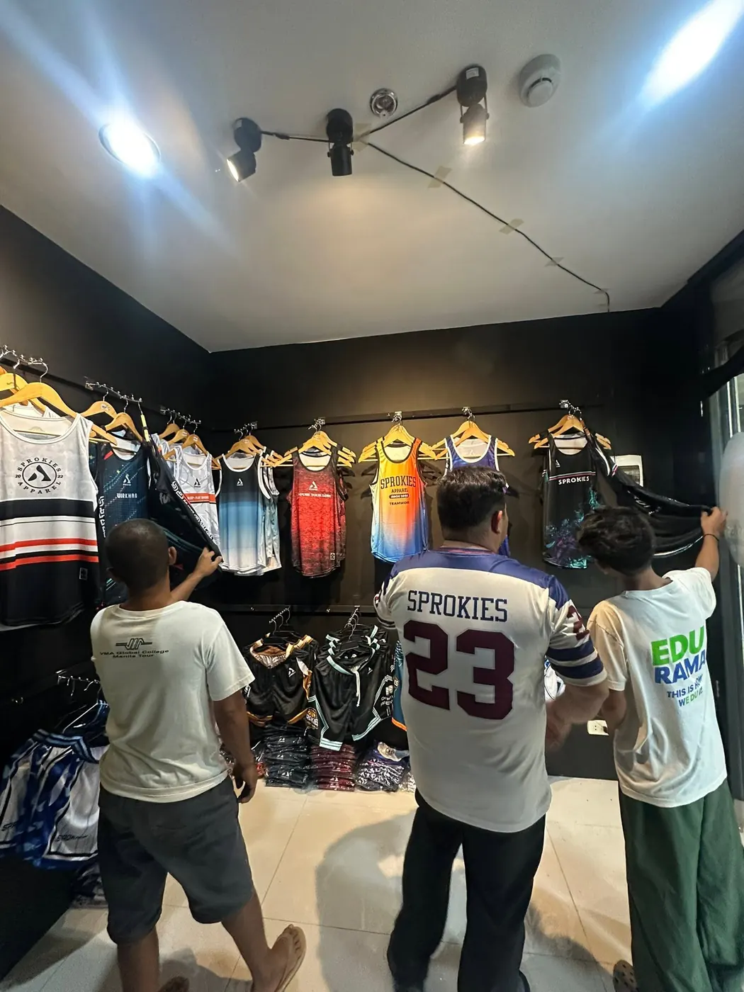 Sprokies Apparel Barili Store photo 3