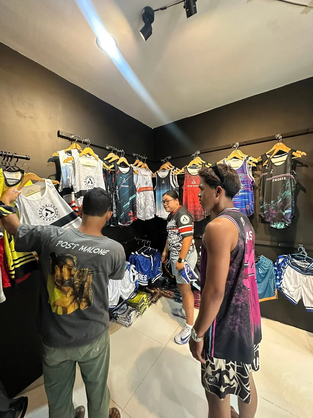 Sprokies Apparel Barili Store photo 4