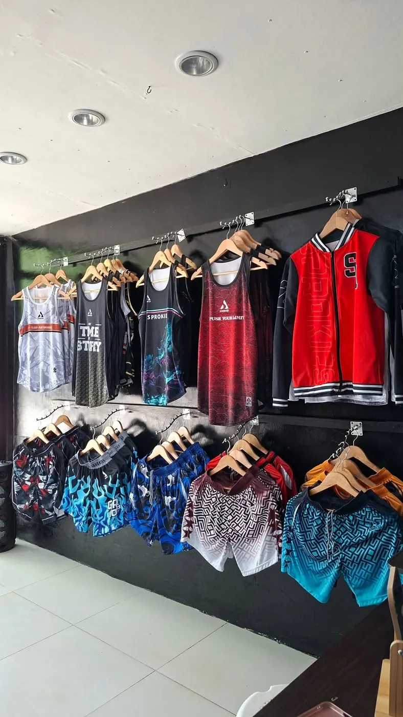 Sprokies Apparel Barili Store photo 6